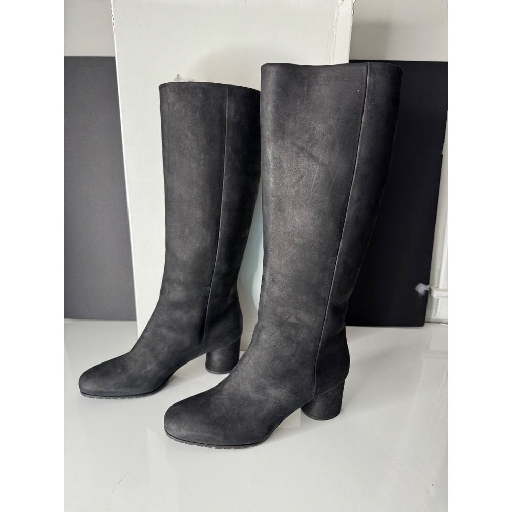 Max Mara Maxmara Black Suede Knee Hight Boots EU 37 US 7  Round 2" Heel NEW $975 - Picture 4 of 9